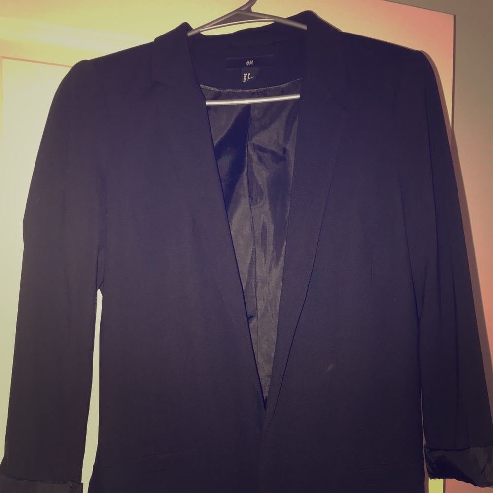 H and m black blazer